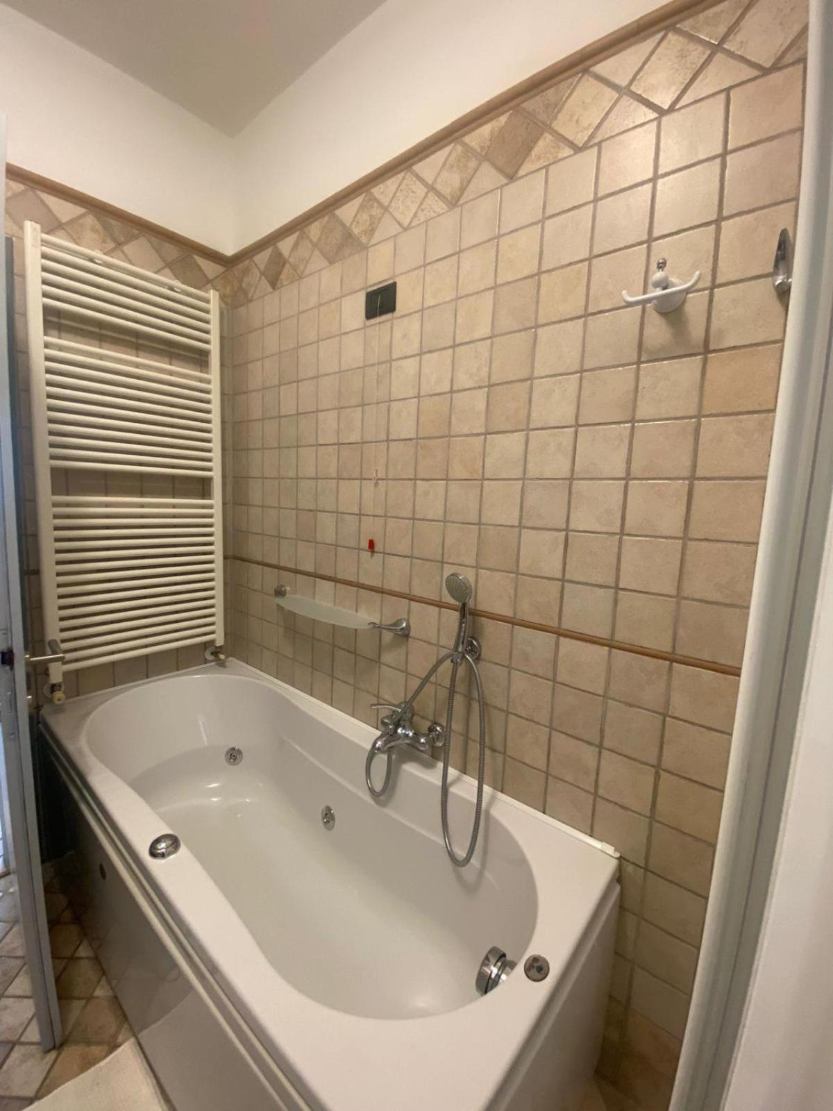 Oma Margareta Apartment Limone sul Garda